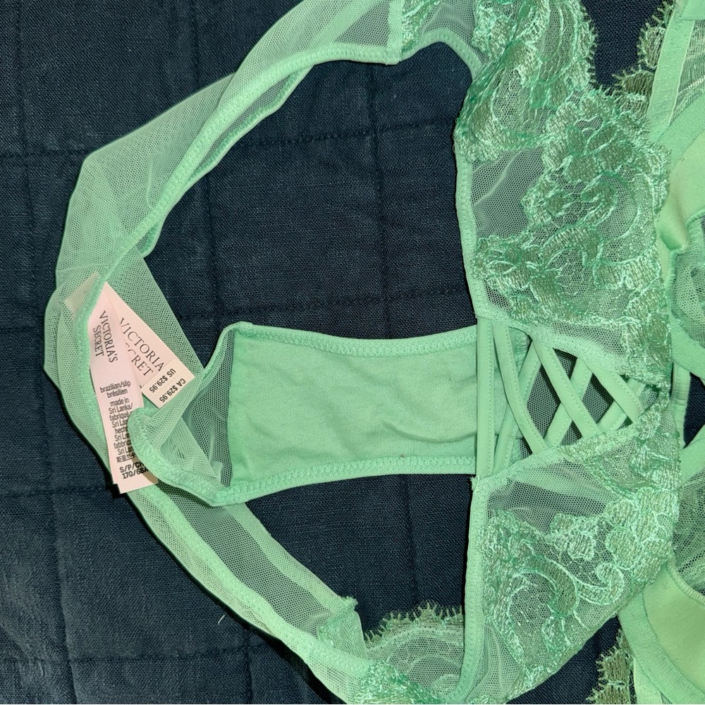 Victoria's Secret Mint Lace Bra Set - Picture 3 of 3